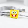 Protector de Cable - Diseño Esponja Cuadrada Alegre