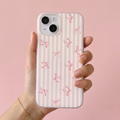Protector Soft-Touch con Rayas Pastel y Detalle de Lazos — Estética Coquette — iPhone Compatible 14 Pro Max